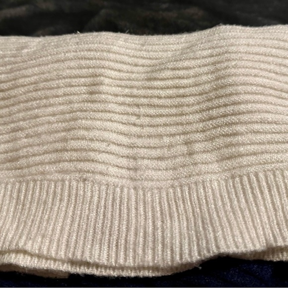 Chic Soul Sweater - Picture 8 of 8